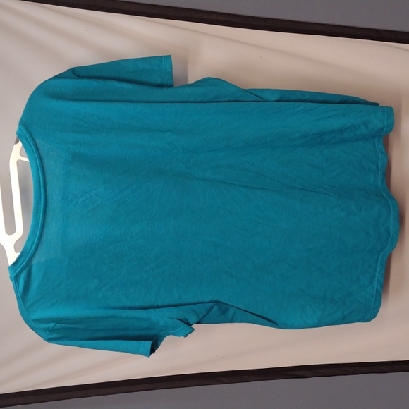 Turquoise tee - Picture 3 of 3